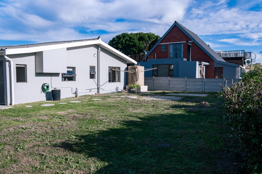 3 Bedroom Property for Sale in De Kelders Western Cape